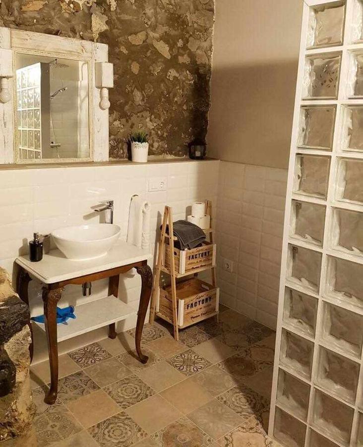 Mas Els Plans La Casa Pensada Para Perros Que Viajan Con Sus Humanos Olot Exterior foto